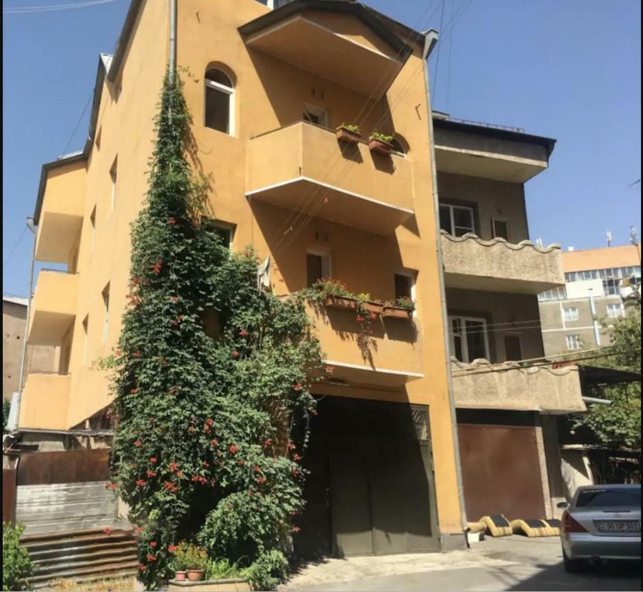 Гостевой дом Yerevan's Heart Экстерьер фото